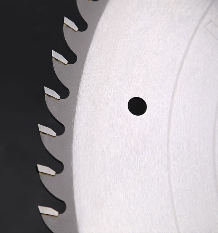 Rip Saw Blade High Tenacity Low Friction Protective Tooth For Particle Board