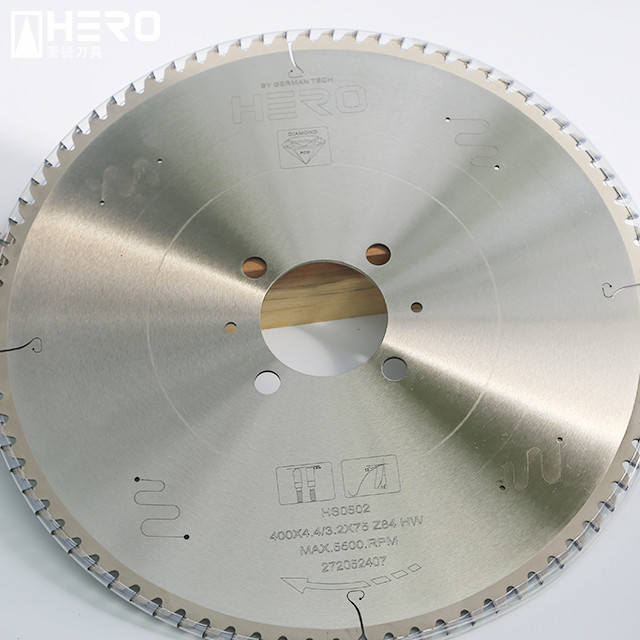 120T Pcd Saw Blades , Diamond Tipped Saw Blade Sandwich Soldering Flake