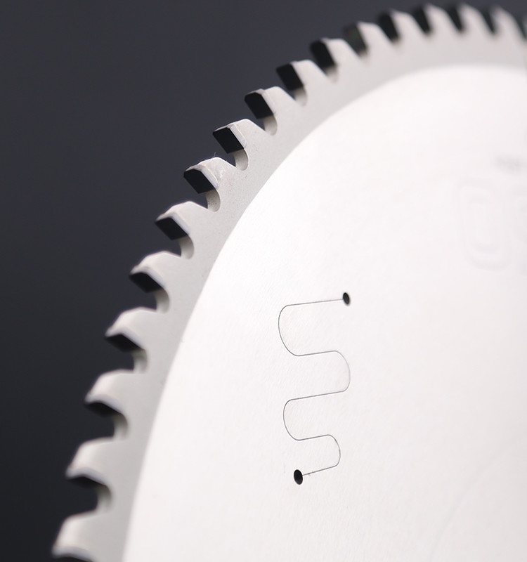 Smooth Aluminum Cutting Chop Saw Blades Imported 75CR1 Steel Body